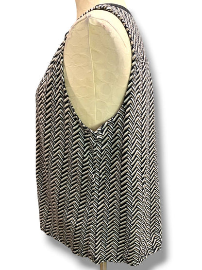 Medium Loft Soft Knit Womens Tank Sleeveless Shirt Chevron Print Brown Black