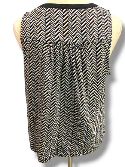 Medium Loft Soft Knit Womens Tank Sleeveless Shirt Chevron Print Brown Black