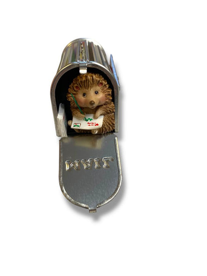 2000 Hallmark Keepsake Ornament Friendly Greeting Mailbox Hedgehog QX8174