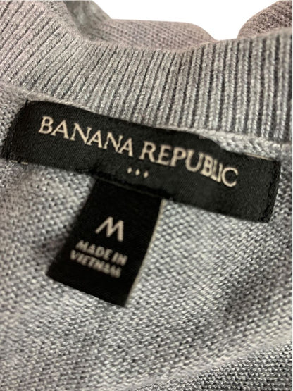 Medium Banana Republic Mens Gray Pullover V-Neck Sweater Lightweight