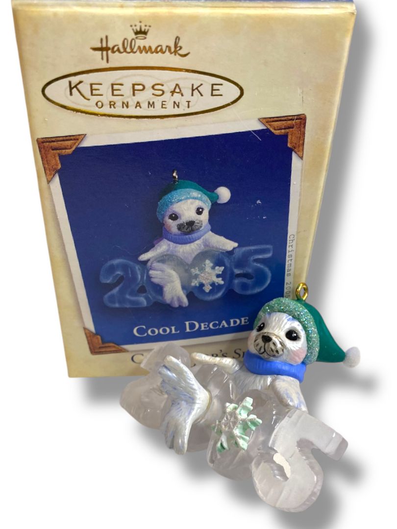 2005 Hallmark Keepsake Ornament Cool Decade Collectors Series QX2195