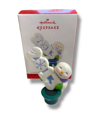 2013 Hallmark Keepsake Ornament Frosty Fun Decade Christmas QX9002