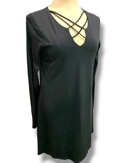 Medium Socialite Black Shift Dress Knit Lattice Neckline Soft Pockets