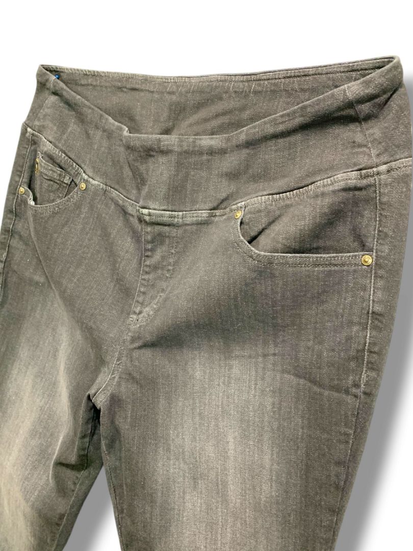 Size 18W Belle by Kim Gravel Womens Black Pull on Jeans Stretch Denim Raw Hem