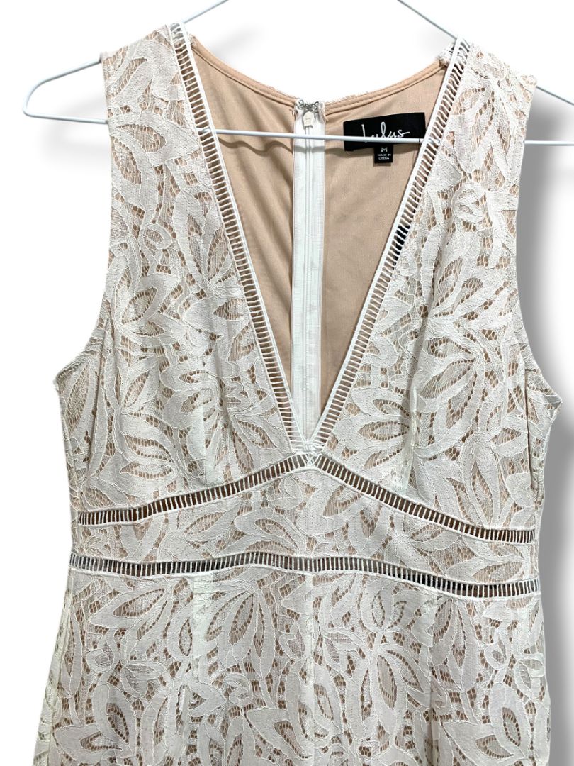 Medium Lulus New Ivory Lace Jumpsuit Sleeveless Womens