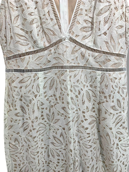 Medium Lulus New Ivory Lace Jumpsuit Sleeveless Womens