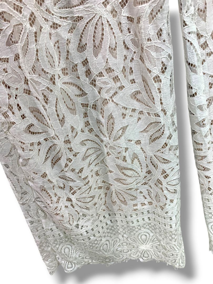 Medium Lulus New Ivory Lace Jumpsuit Sleeveless Womens