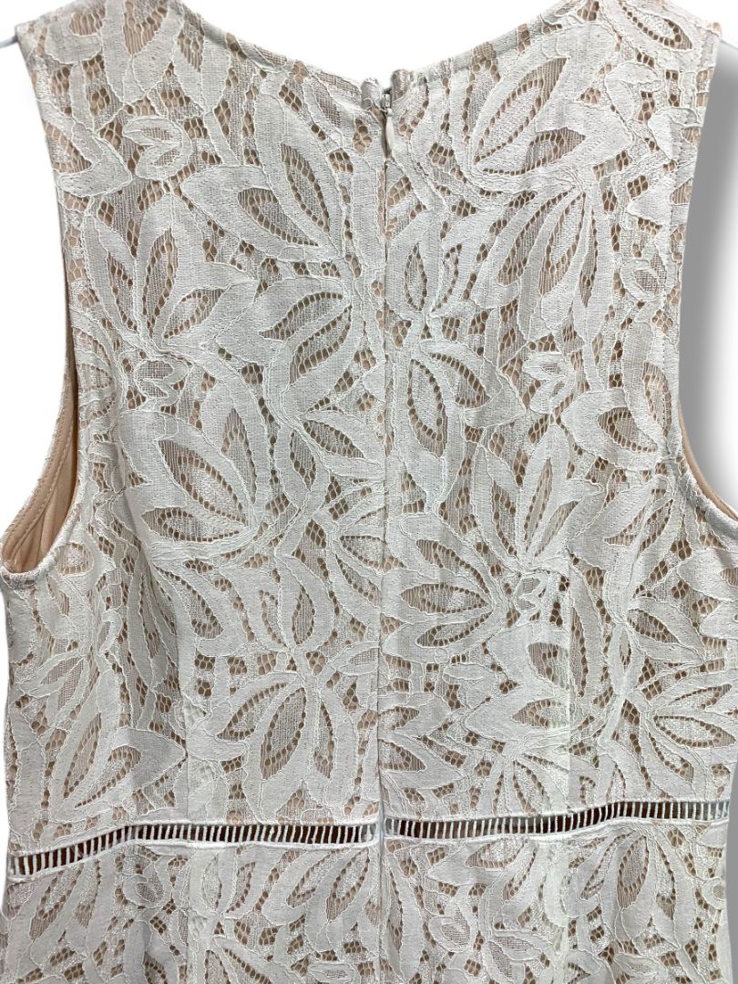 Medium Lulus New Ivory Lace Jumpsuit Sleeveless Womens