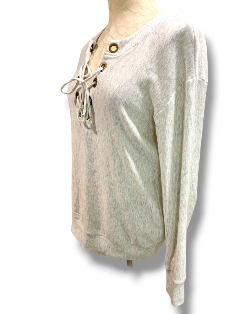 Medium Socialite Womens Lightweight Lace Neckline Sweatshirt Heather Gray