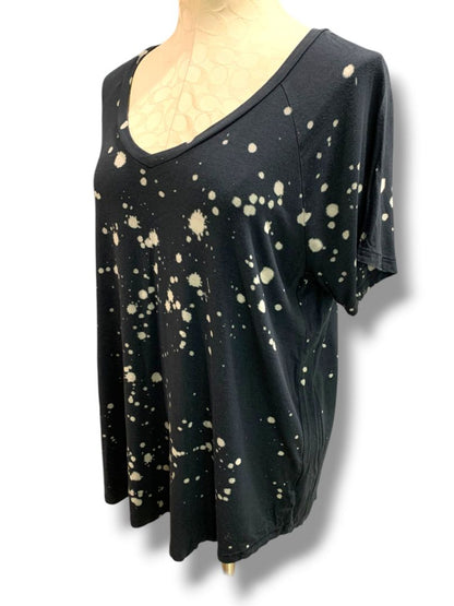 Medium American Eagle Soft & Sexy Womens Tshirt V-Neck Black Bleach Splatter Pattern