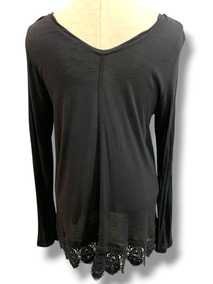 Small Hinge Womens Front Back V-Neck Shirt Crochet Hem Long Sleeve Lightweight