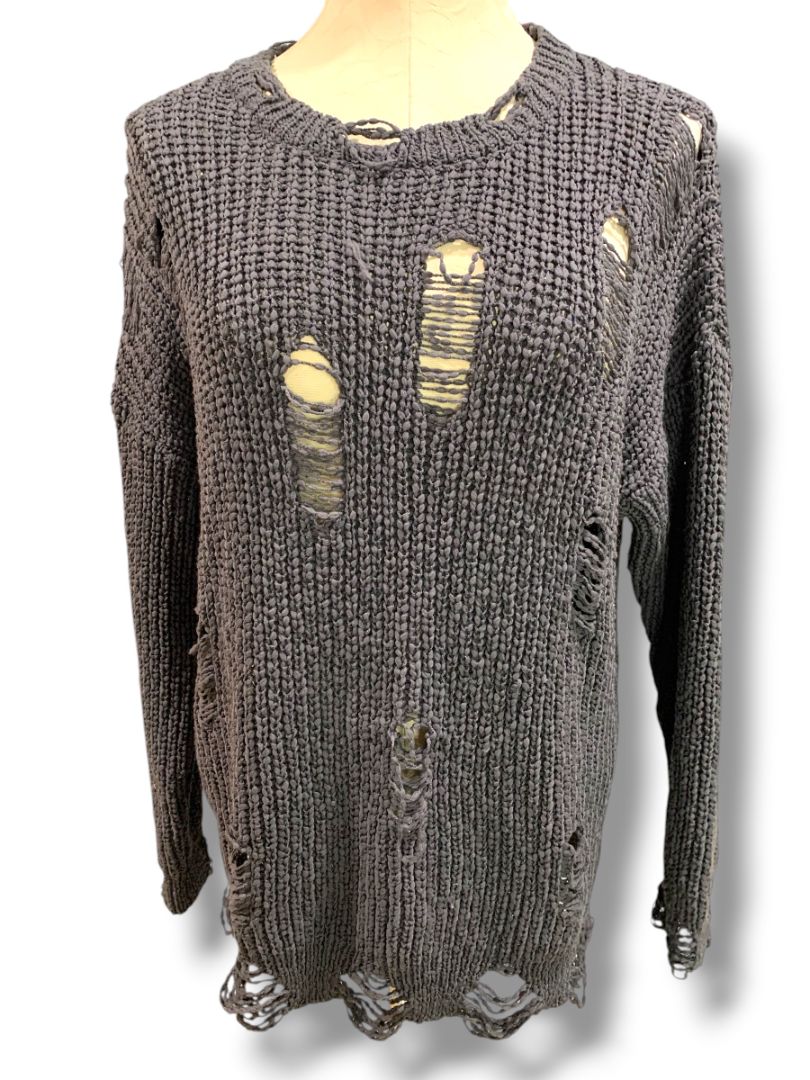Medium Fantastic Fawn Womens Distressed Gray Chenille Sweater