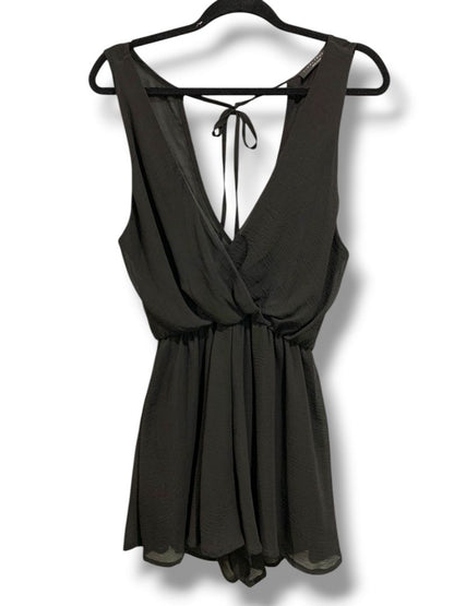 Medium Final Touch Romper Shorts Tie Back Plunge Neckline Flowy