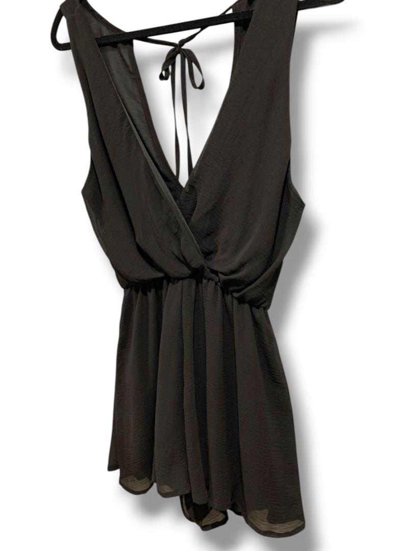 Medium Final Touch Romper Shorts Tie Back Plunge Neckline Flowy
