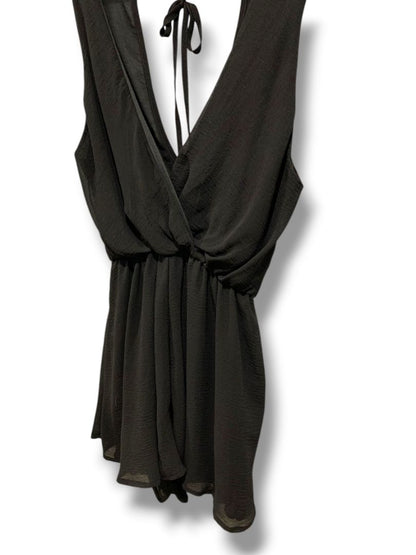 Medium Final Touch Romper Shorts Tie Back Plunge Neckline Flowy