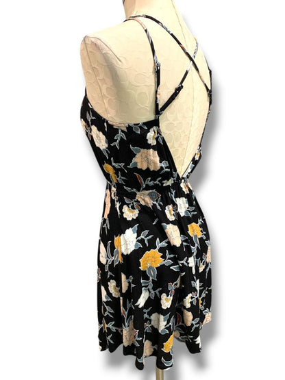 Small Kendall & Kylie V-Neck Sundress Floral Black Open Back