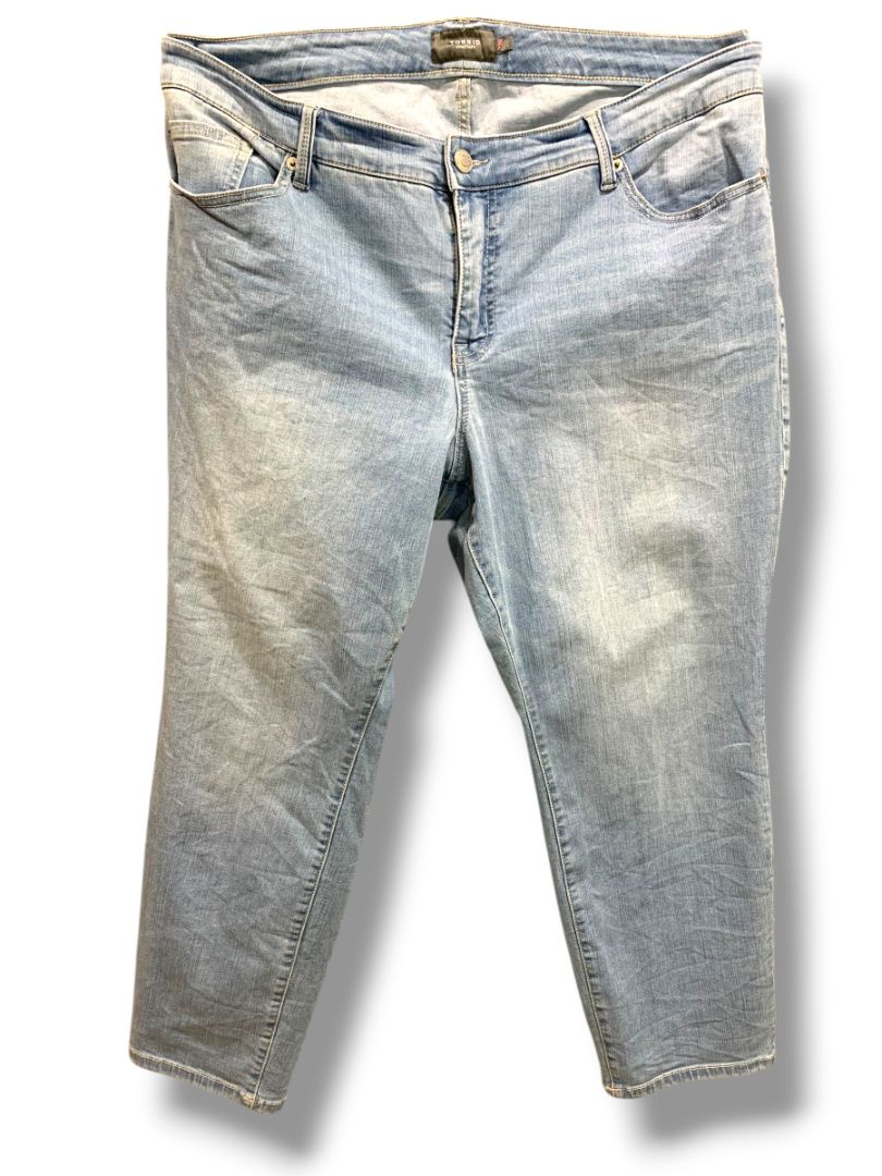 22R Torrid Womens Plus Size Light Wash Denim Jeans 27" Inseam