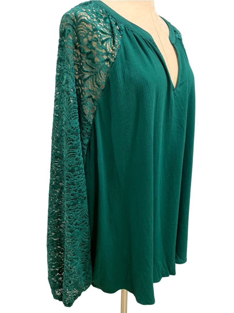 Size 4X Torrid Womens New Emerald Green Lace Sleeve Blouse V-Neck