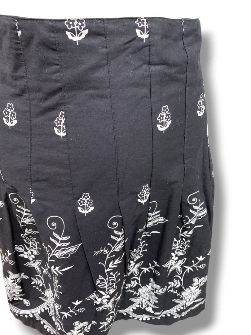 Size 14 Torrid New A-Line Sequin Embellished Black Skirt White Floral