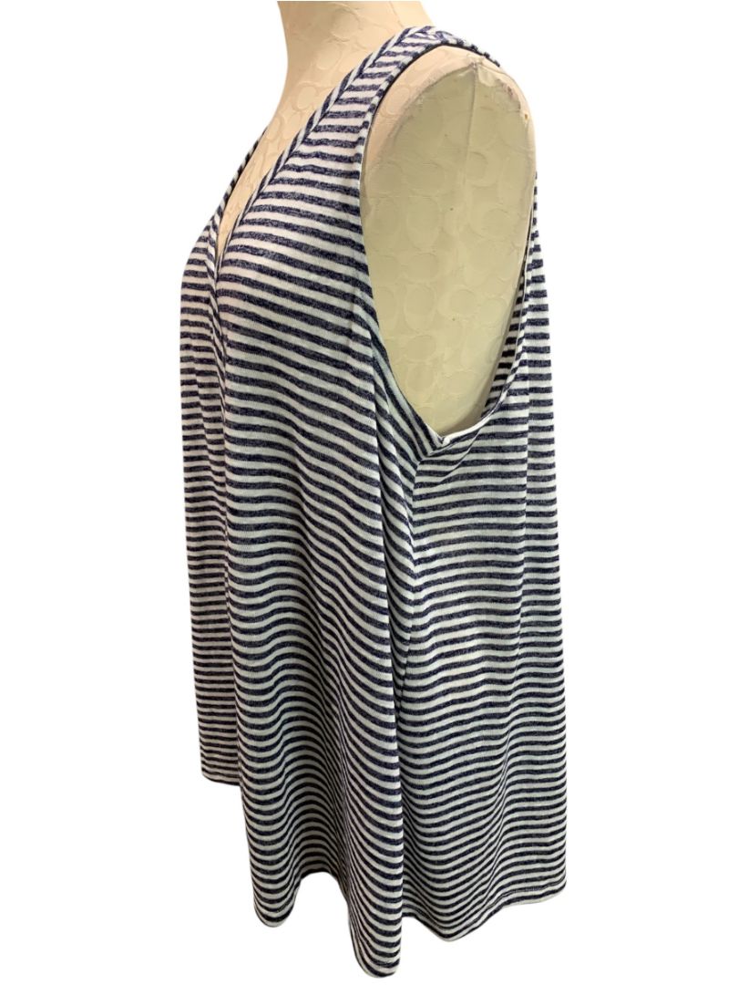 Size 3X Torrid Womens V-Neck Tank Top Shirt Blue Cream Stripes