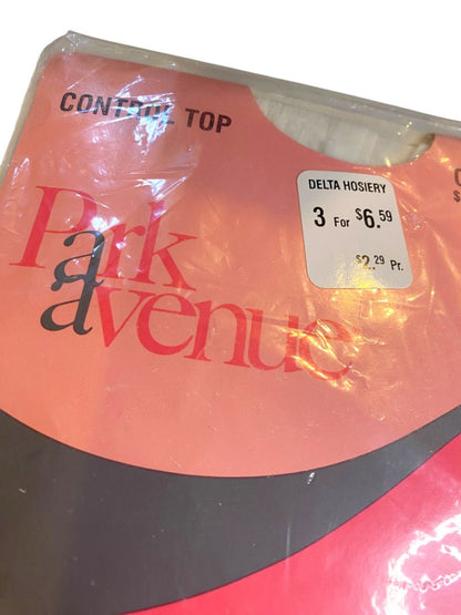 Vintage Park Avenue Long White Control Top Pantyhose Irregulars White 887