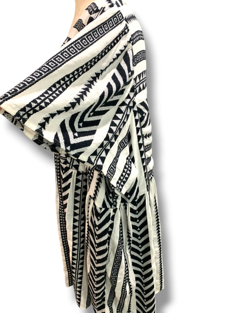 3X Old Navy Plus Size Boho Tribal Mini Dress V-Neck Black White Pockets