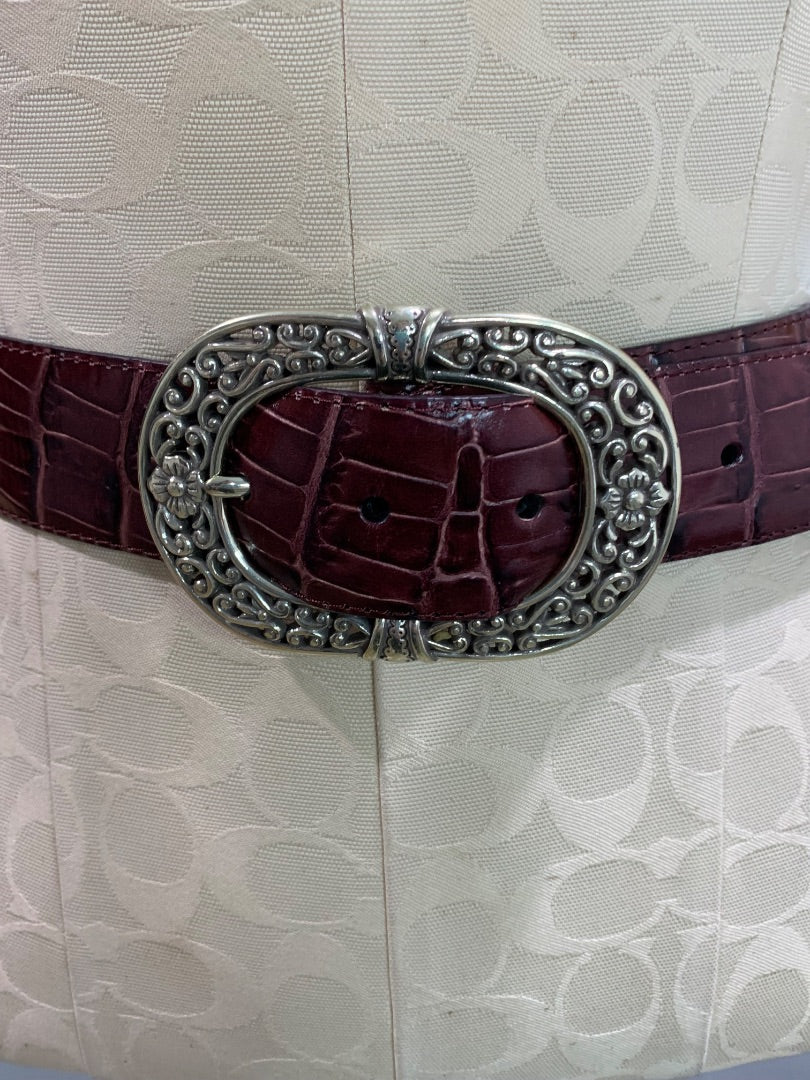 Size XL (36) Womens Brown Embossed Faux Leather Belt 1.5". Silvertone Buckle