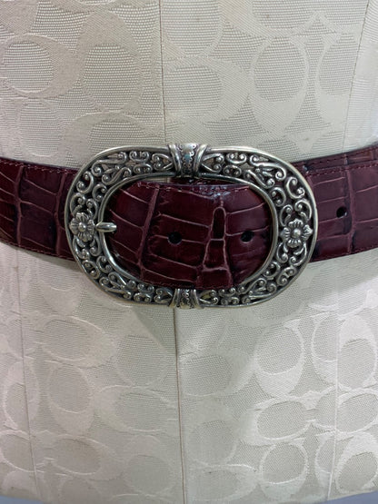 Size XL (36) Womens Brown Embossed Faux Leather Belt 1.5". Silvertone Buckle