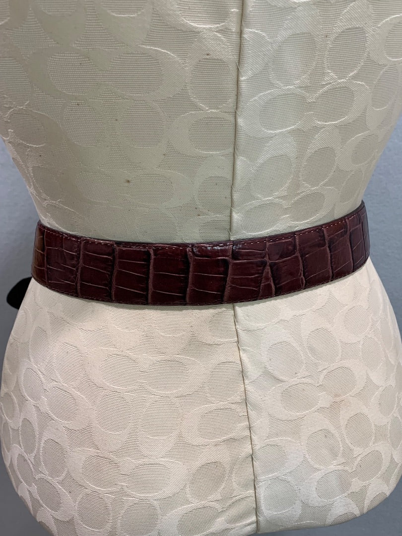 Size XL (36) Womens Brown Embossed Faux Leather Belt 1.5". Silvertone Buckle
