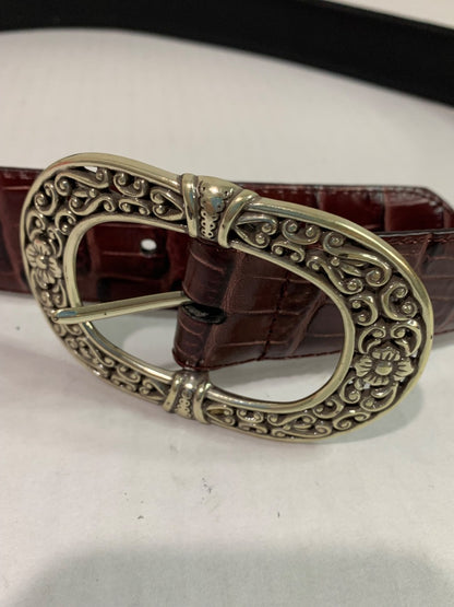 Size XL (36) Womens Brown Embossed Faux Leather Belt 1.5". Silvertone Buckle