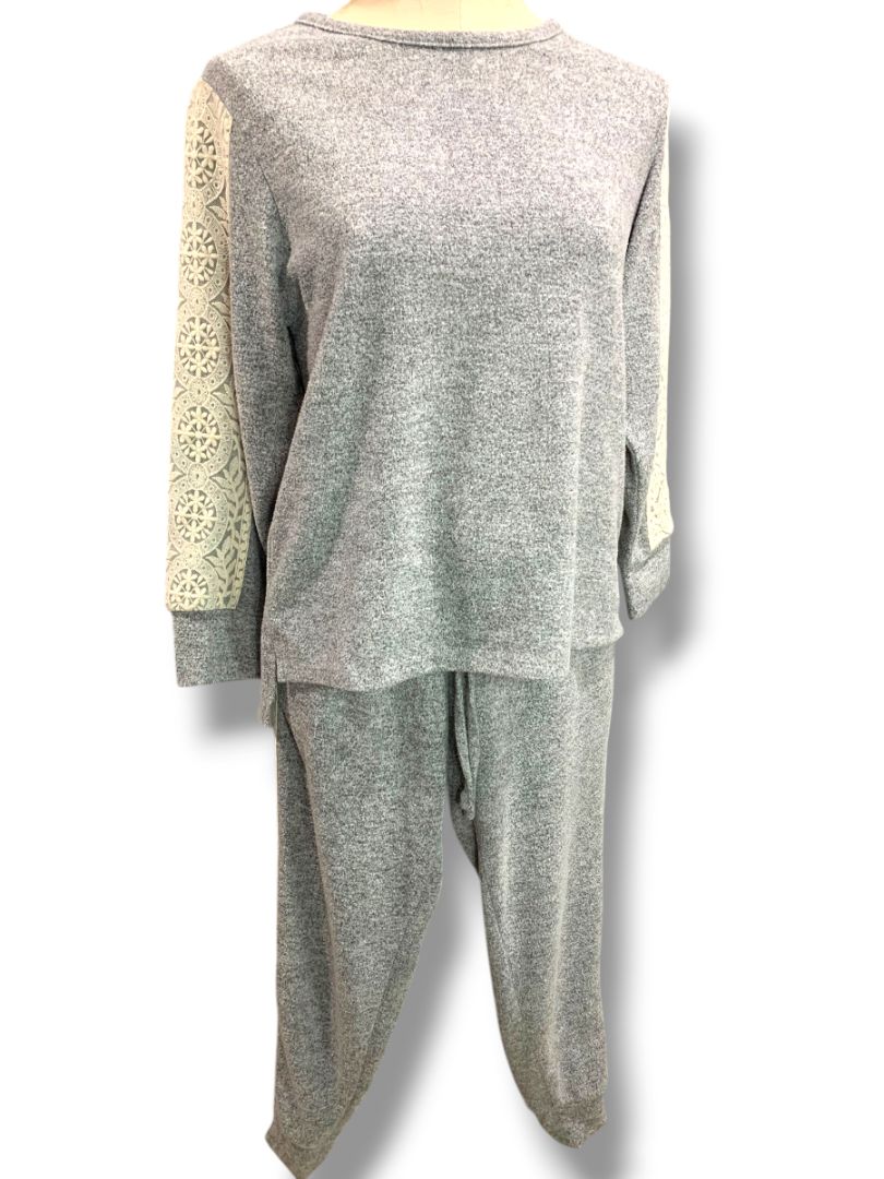 Medium FN by Flora Nikrooz Womens 2 Piece Gray Sweater Knit Lounge Wear Lace Trim Joggers