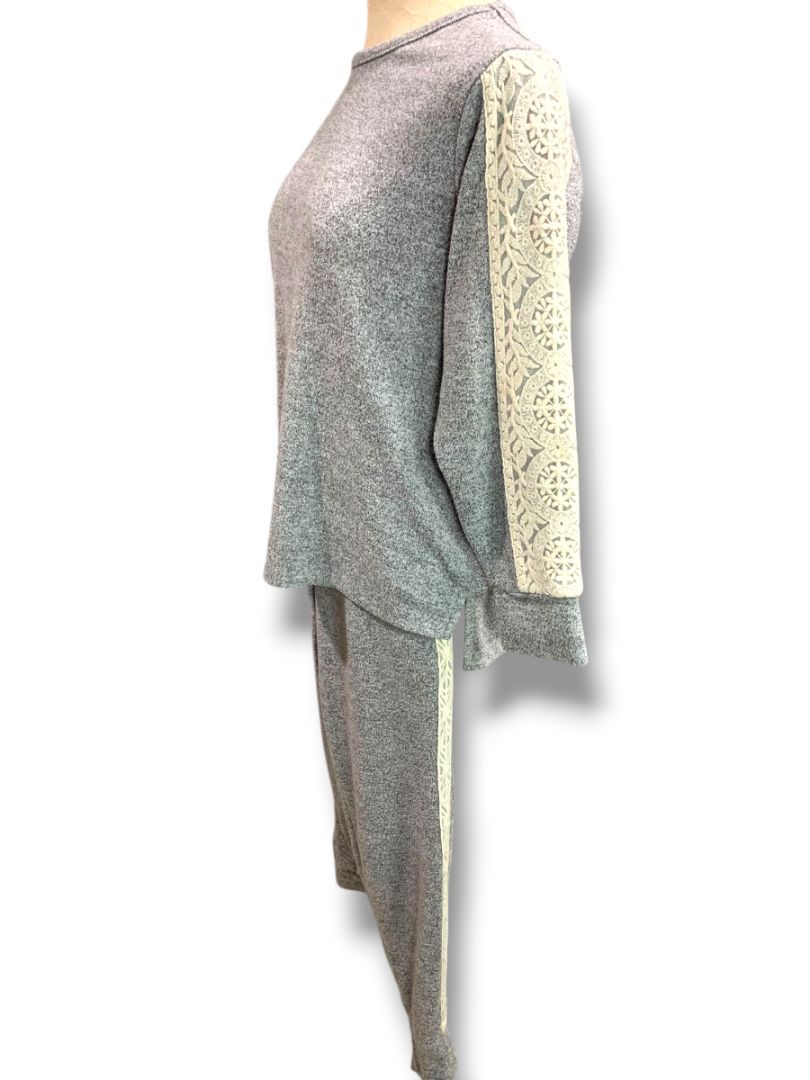Medium FN by Flora Nikrooz Womens 2 Piece Gray Sweater Knit Lounge Wear Lace Trim Joggers