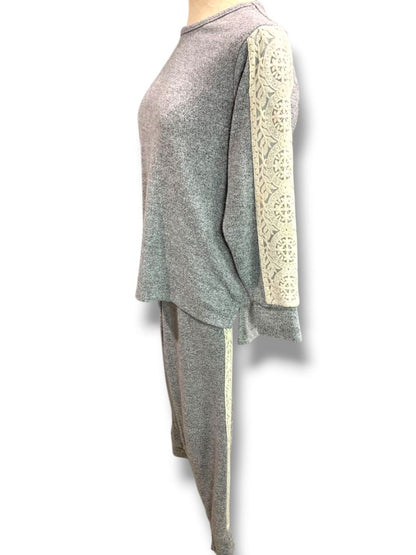 Medium FN by Flora Nikrooz Womens 2 Piece Gray Sweater Knit Lounge Wear Lace Trim Joggers