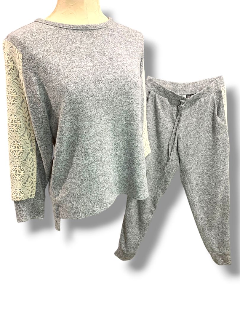 Medium FN by Flora Nikrooz Womens 2 Piece Gray Sweater Knit Lounge Wear Lace Trim Joggers