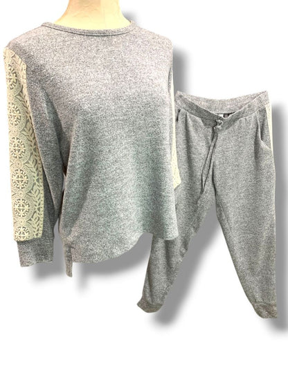 Medium FN by Flora Nikrooz Womens 2 Piece Gray Sweater Knit Lounge Wear Lace Trim Joggers