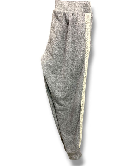 Medium FN by Flora Nikrooz Womens 2 Piece Gray Sweater Knit Lounge Wear Lace Trim Joggers