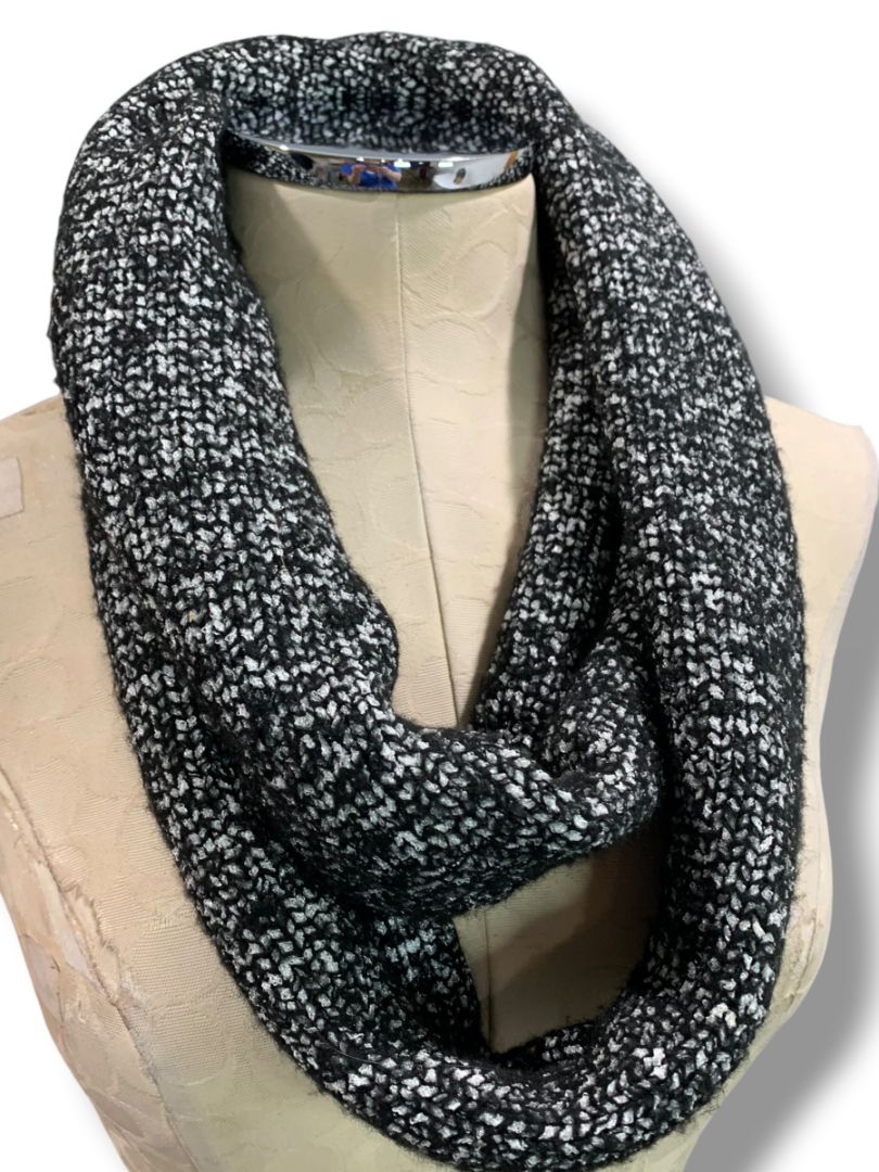 Talbots Womens Sweater Knit Beanie Hat Loop Scarf Set Black Silver Marled