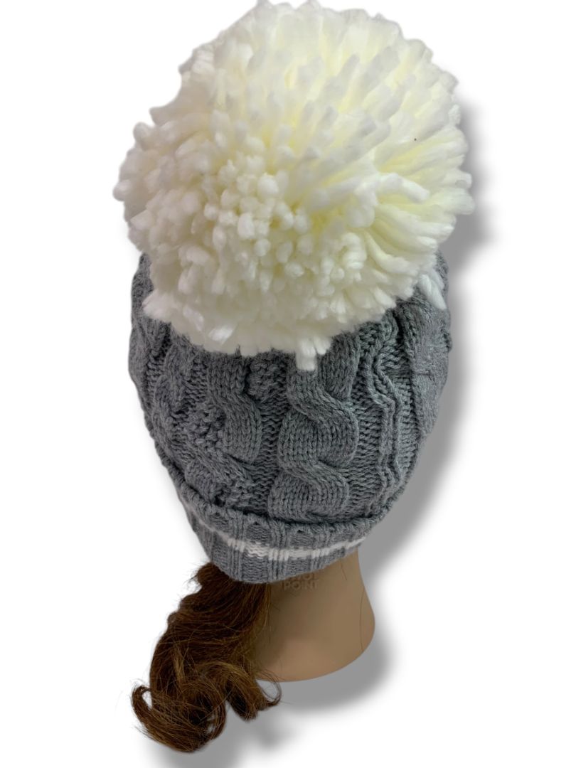 One Size Womens Atmosphere Winter Sweater Knit Beanie Hat PomPom Gray Ivory