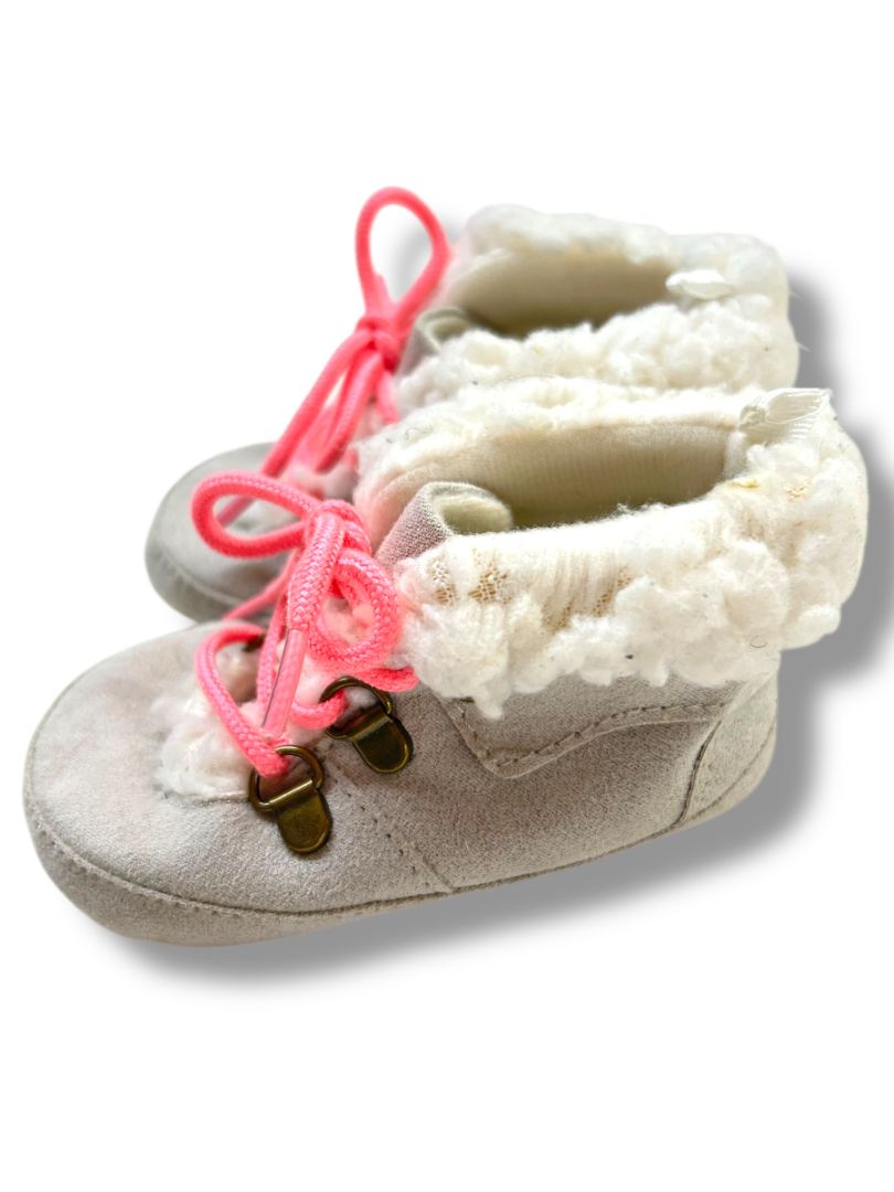 Size 6-12 Months Baby Gap Boots Lace Up Gray Pink Laces New