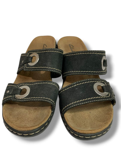 Size 9M Clarks Womens Brown Leather Sandal Slides Lexi Willow Silvertone