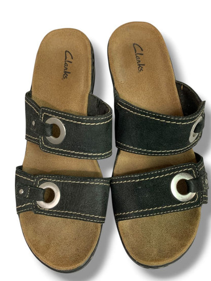Size 9M Clarks Womens Brown Leather Sandal Slides Lexi Willow Silvertone