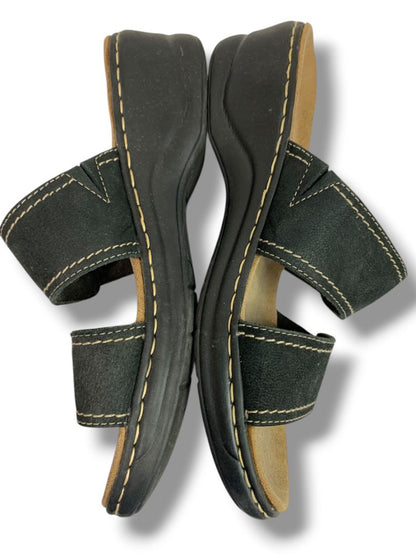 Size 9M Clarks Womens Brown Leather Sandal Slides Lexi Willow Silvertone