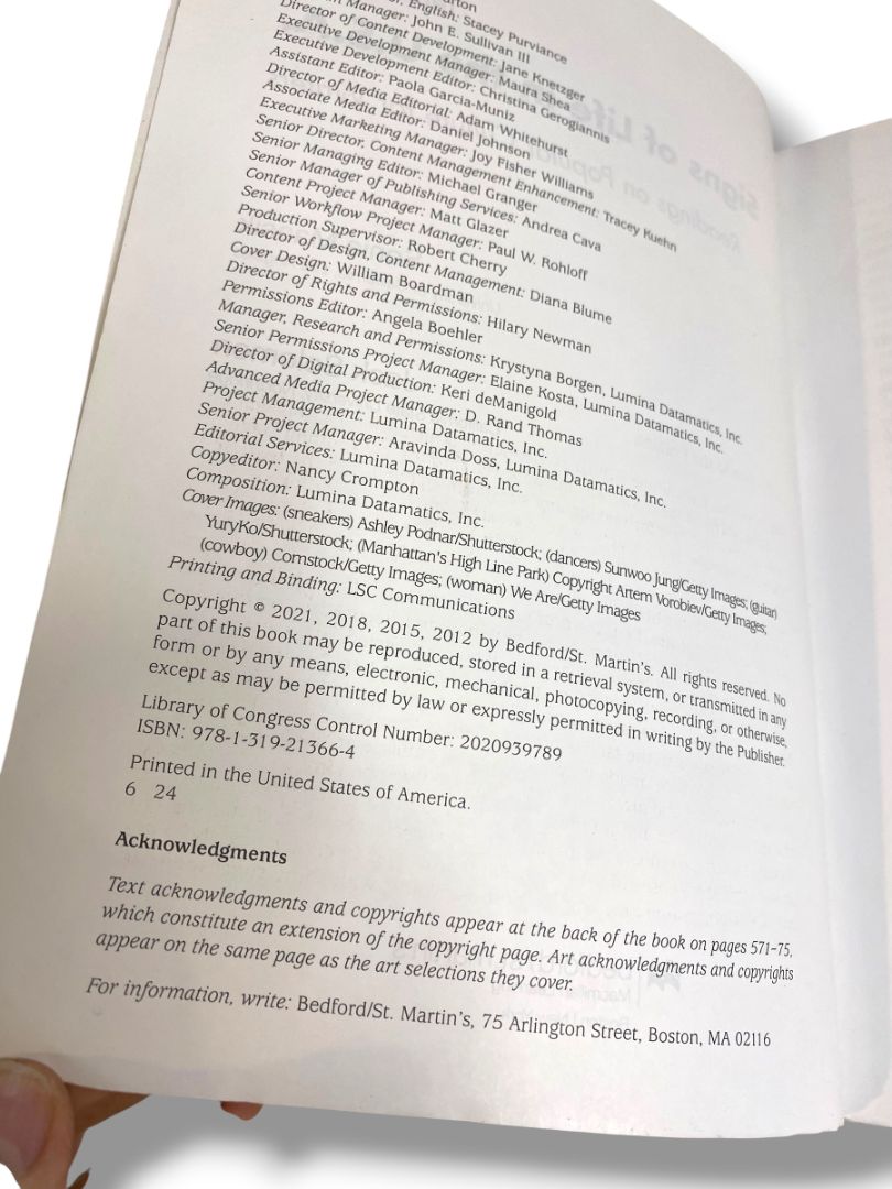 Signs of Life in the USA PaperbackMaasik Sonia Solomon 10th Edition