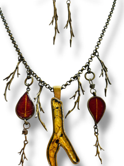 Antiqued Goldtone Necklace Earring Set DiBon USA Nature Theme New
