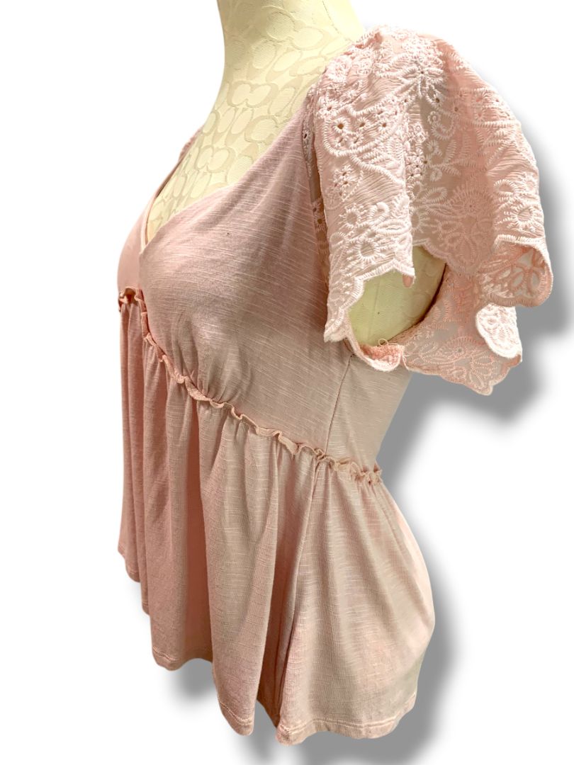 Small Love on a Hanger Womens Pink Babydoll Shirt V-Neck Eyelet Sleeve