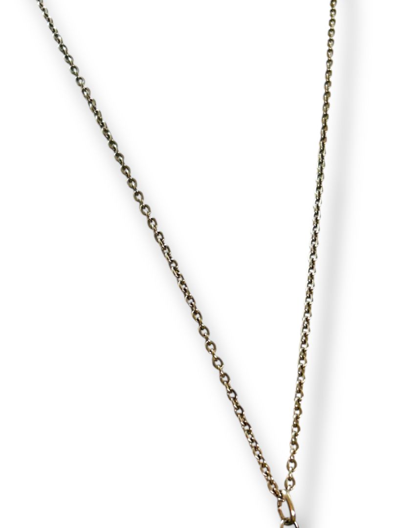 Silvertone 24" Chain Necklace with Dimensional Pendant 1.25"