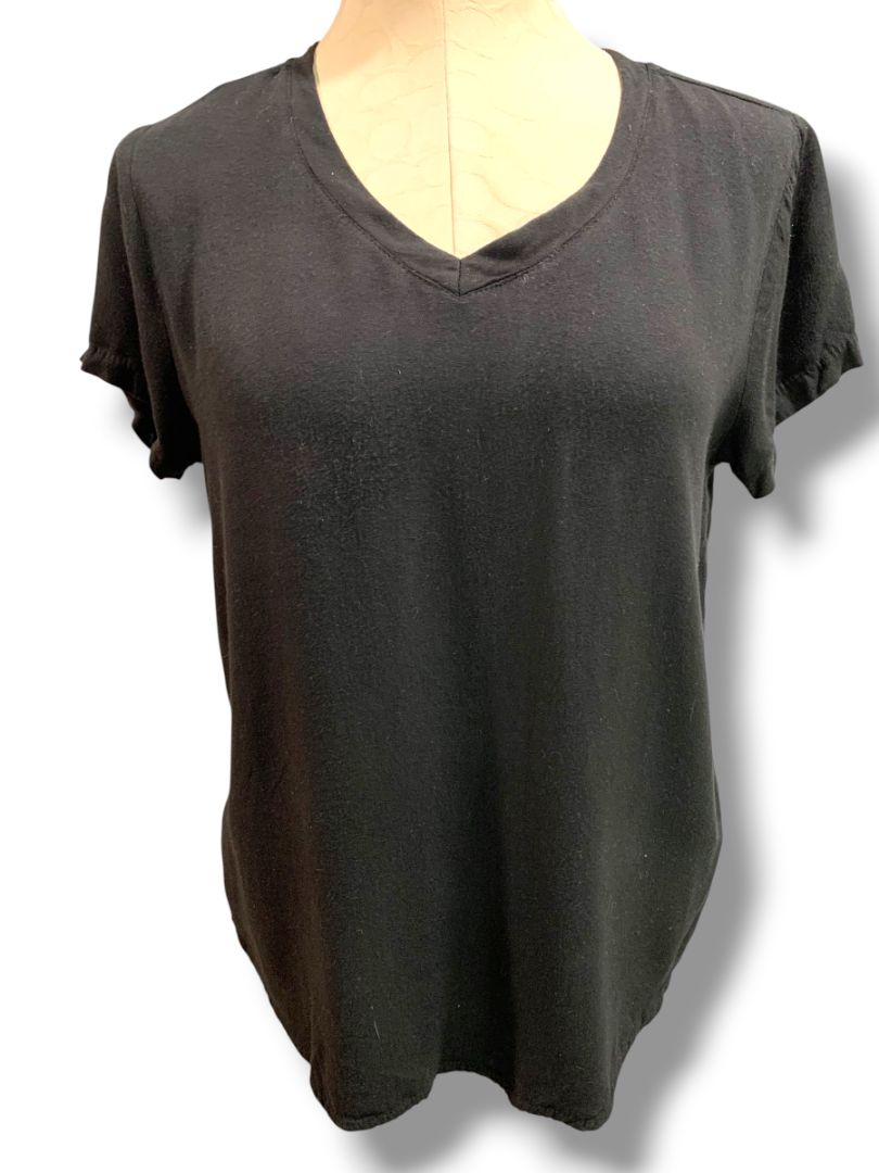 Medium Simply Blessed Womens Black V-Neck Tshirt Short Sleeve
