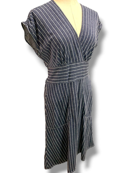 Medium Max Studio Navy Blue White Stripe Soft Jersey Knit Dress V-Neck Pockets