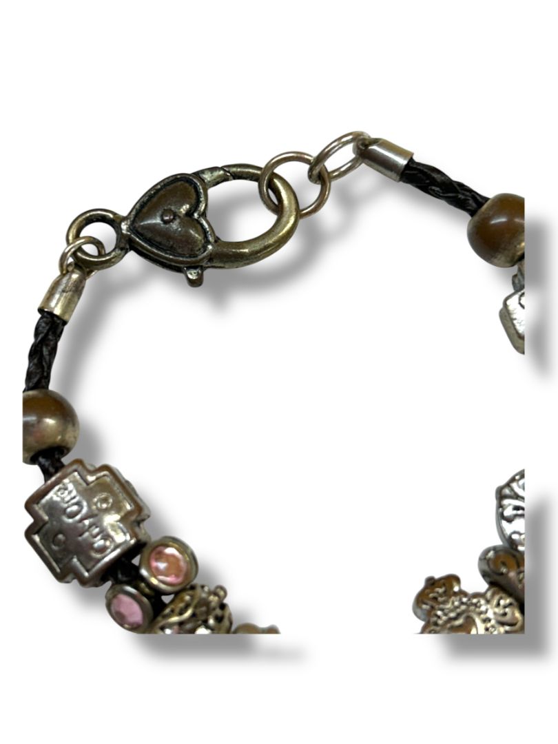 Chunky Charm Bracelet Silvertone Cross Fleur di Lis 7.5" Hearts