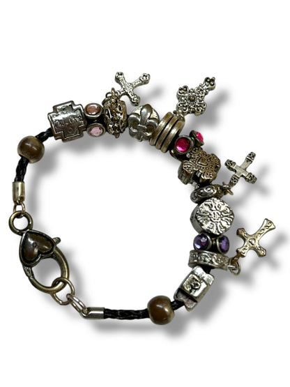 Chunky Charm Bracelet Silvertone Cross Fleur di Lis 7.5" Hearts